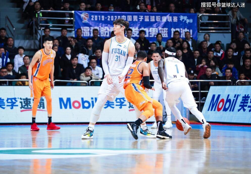  魔术新帅上任 班凯罗30+10打脸质疑  